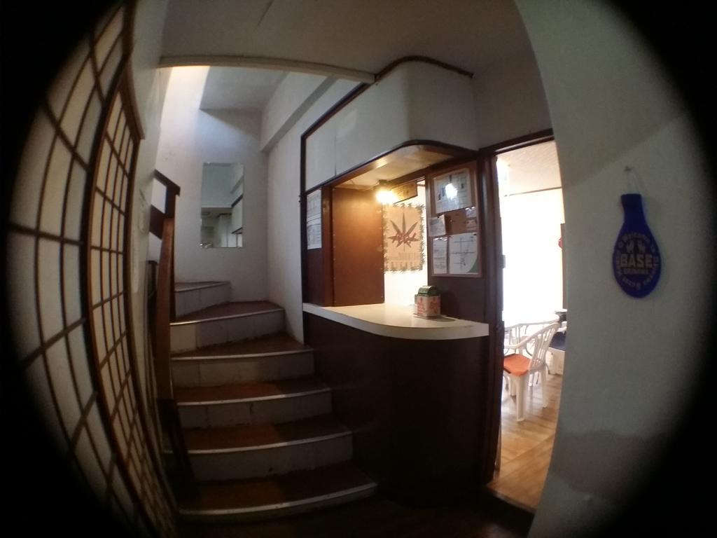 Guesthouse Base Okinawa Naha Exteriör bild
